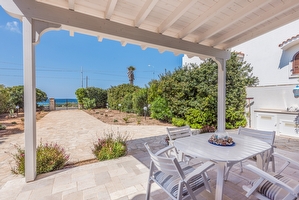 Villetta fronte mare con giardino Torre Suda - Foto 8