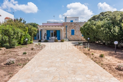 Villetta fronte mare con giardino Torre Suda - Foto 3