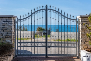 Villa 5 camere, Fronte mare con ampio spazio esterno e giardino Torre Suda - Foto 4