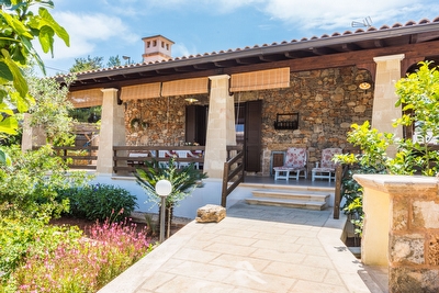 Villa a pochi passi dal mare