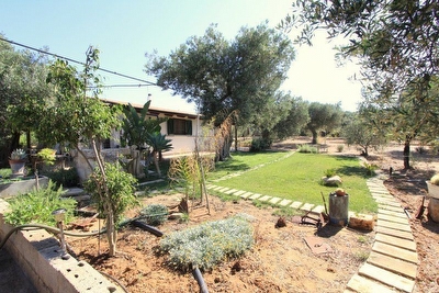 Villetta indipendente immersa nel verde.