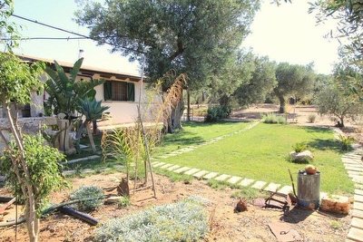 Villetta indipendente immersa nel verde.