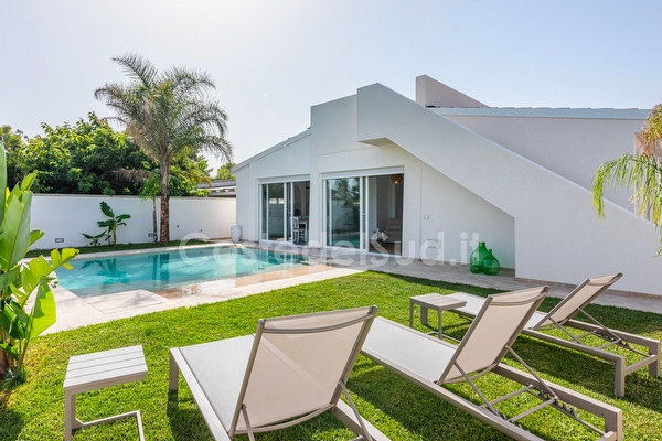 Villa con piscina esclusiva - spiaggia a 600 metri Torre San Giovanni