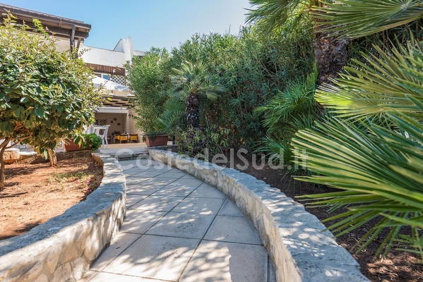 Villetta fronte mare 3 camere  Capilungo