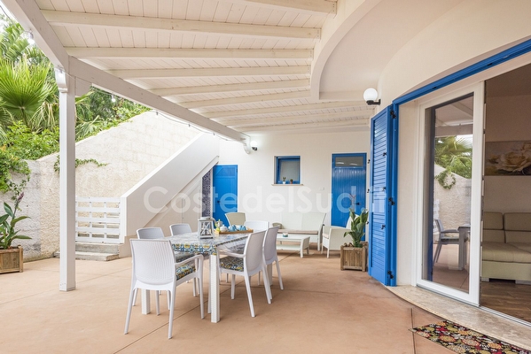 Villetta indipendente tre camere con ampia vivibilita' Posto Rosso