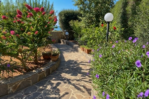 Villetta con giardino sul Fronte Mare Capilungo - Foto 9