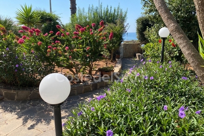 Villetta con giardino sul Fronte Mare Capilungo - Foto 10
