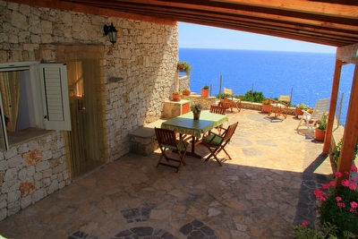Villetta in stile mediterraneo a picco sul mare. Marina di Novaglie - Foto 7