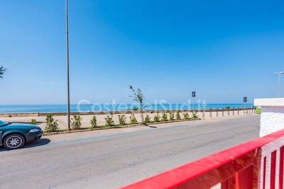 Appartamento fronte mare a 450 mt dalle spiagge di sabbia Torre Vado - Foto 3