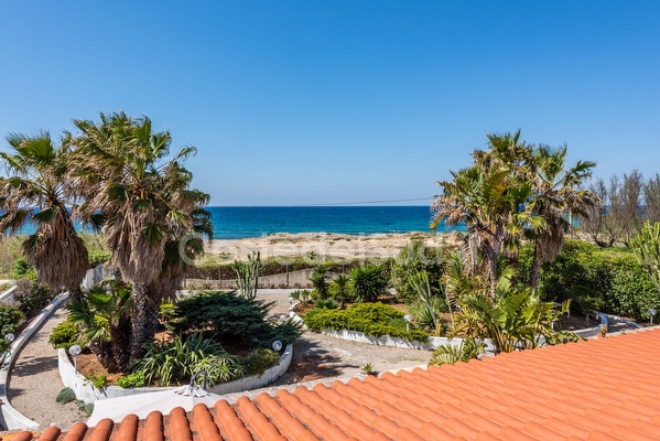 Villa Fronte Mare