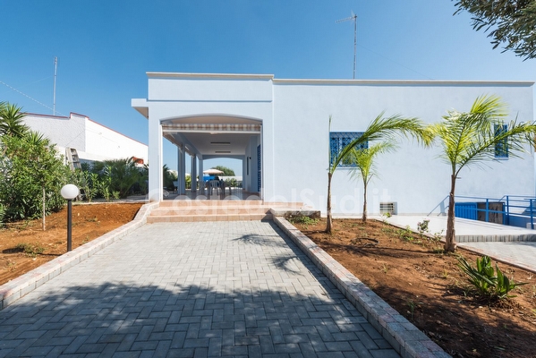 Villa con piscina esclusiva 4 camere letto,  pet friendly gallery