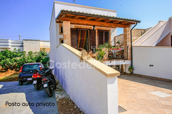 Villetta indipendente ben arredata a 50 metri dal mare Capilungo