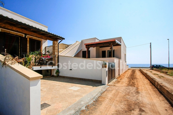 Villetta indipendente ben arredata a 50 metri dal mare Capilungo