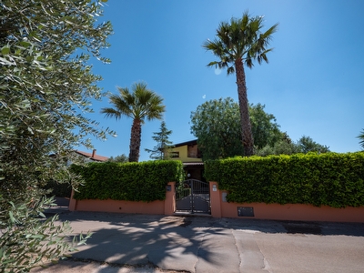 Villa nuovissima con mini-piscina esclusiva - meravigliosi spazi esterni