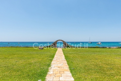 Villa con piscina e Jacuzzi fronte mare e  vista mare panoramica Santa Maria di Leuca - Foto 17