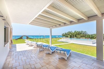 Villa con piscina e Jacuzzi fronte mare e  vista mare panoramica Santa Maria di Leuca - Foto 23