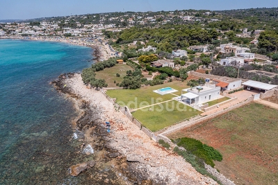 Villa con piscina e Jacuzzi fronte mare e  vista mare panoramica Santa Maria di Leuca - Foto 5