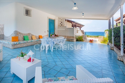 Villetta affacciata sul mare con ampio spazio esterno Capilungo - Foto principale