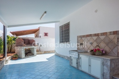 Villetta affacciata sul mare con ampio spazio esterno Capilungo - Foto 13