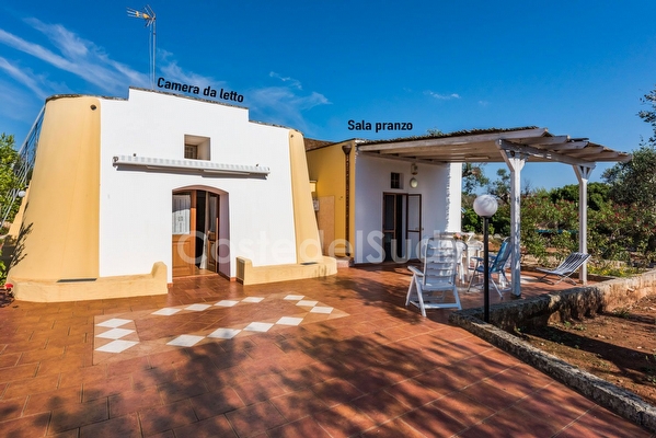 Pajara immersa nella campagna salentina Torre Vado