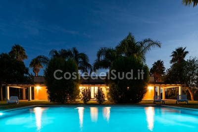 Villetta con piscina condivisa, ampio giardino, 450 mt da lidi sabbiosi. Gallipoli - Foto 16