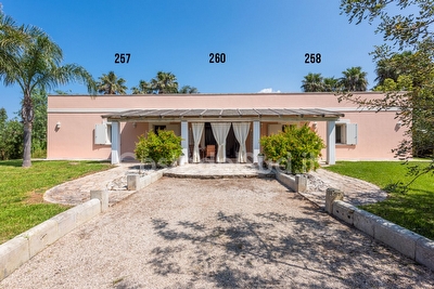 Villetta con piscina condivisa, ampio giardino, 450 mt da lidi sabbiosi. Gallipoli - Foto 21