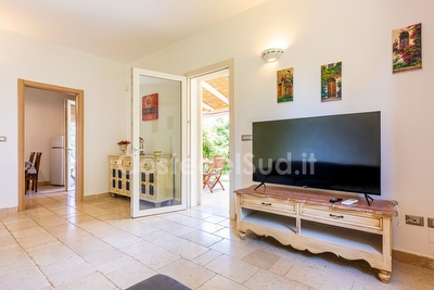 Villetta con piscina condivisa, ampio giardino, 450 mt da lidi sabbiosi. Gallipoli - Foto 25