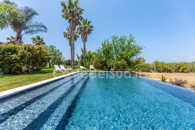 Villetta con piscina condivisa, ampio giardino, 450 mt da lidi sabbiosi. Gallipoli - Foto 9