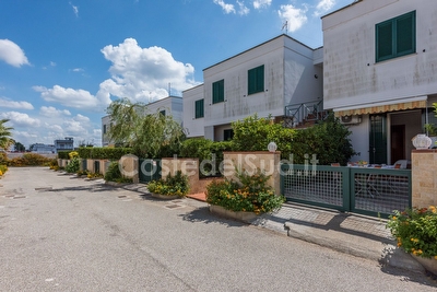 Villetta a pochi metri dalla spiaggia di sabbia San Pietro in Bevagna - Foto 25