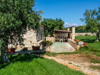Trullo immerso nel verde vista panoramica sul mare Torre Vado - Foto 17