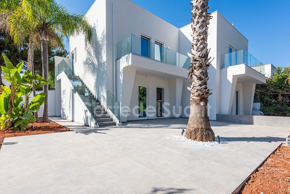 Casa vacanza a pochi metri dalla spiaggia Torre San Giovanni