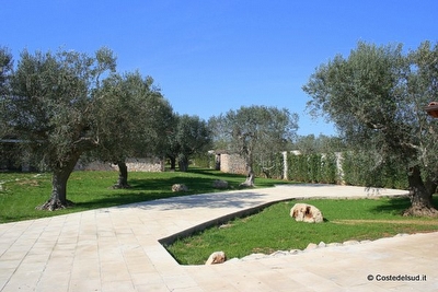 Villa con splendido giardino vista e mare panoramica