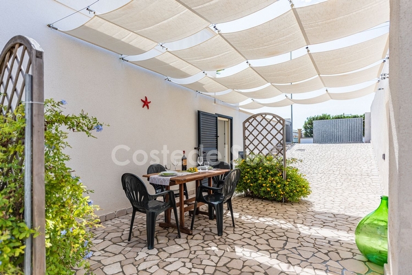 Casa vacanza piccola ben arredata e vicina al mare sabbia Pescoluse