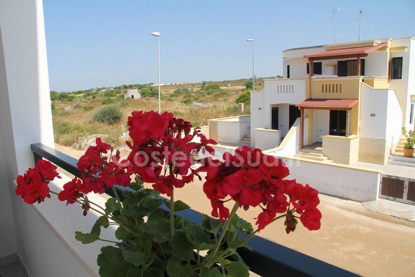 Appartamento primo piano ben arredato e totalmente climatizzato. gallery