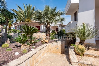 Porzione di villa con piscina in comune a pochi metri dal mare Torre Suda - Foto 11