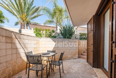 Porzione di villa con piscina in comune a pochi metri dal mare Torre Suda - Foto 12