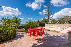 Cod 357 Bi-famigliare, grande e comoda, 5 camere vista mare Torre Vado - Foto 14