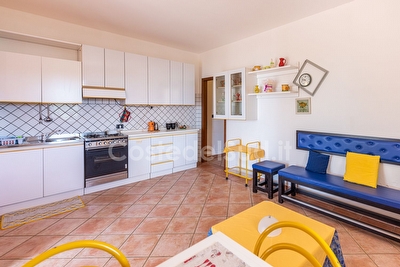 Cod 357 Bi-famigliare, grande e comoda, 5 camere vista mare Torre Vado - Foto 22