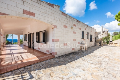 Cod 357 Bi-famigliare, grande e comoda, 5 camere vista mare Torre Vado - Foto 3