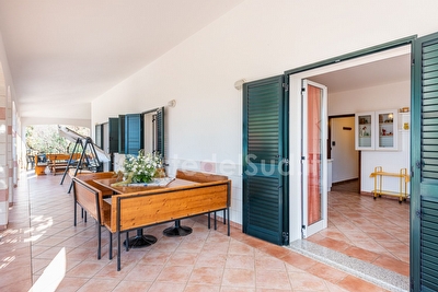 Cod 357 Bi-famigliare, grande e comoda, 5 camere vista mare Torre Vado - Foto 6