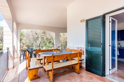 Cod 357 Bi-famigliare, grande e comoda, 5 camere vista mare Torre Vado - Foto 9