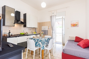 Casa vacanza vicino al mare - zona ben servita Torre Suda - Foto 13