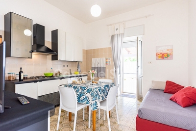 Casa vacanza vicino al mare - zona ben servita Torre Suda - Foto 13