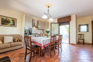 Villetta indipendente con tre camere, due bagni in zona tranquilla Posto Rosso - Foto 8