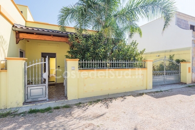 Villetta indipendente comoda e ben arredata adatta a 2 famiglie Posto Rosso - Foto principale