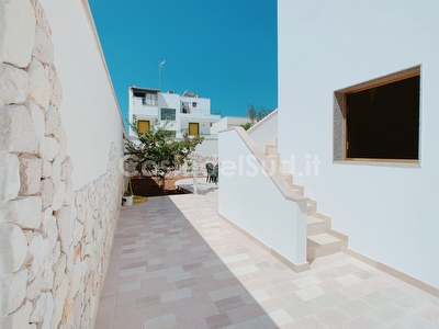 Villetta con ampi spazi esterni - 2 camere - 2 bagni - mare e centro a piedi Torre San Giovanni - Foto 15