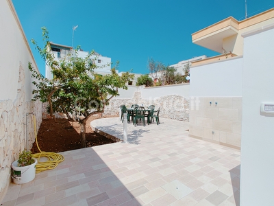 Villetta con ampi spazi esterni - 2 camere - 2 bagni - mare e centro a piedi Torre San Giovanni - Foto 9