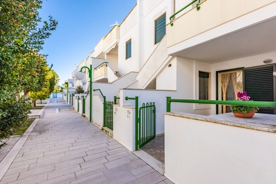 Appartamento con 2 camere - mare a piedi - posto auto - area giochi bimbi Torre San Giovanni - Foto 2