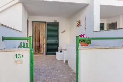 Appartamento con 2 camere - mare a piedi - posto auto - area giochi bimbi Torre San Giovanni - Foto 3