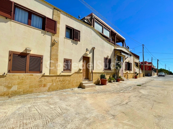 Grazioso appartamento con posto auto a pochi passi dal mare Posto Rosso